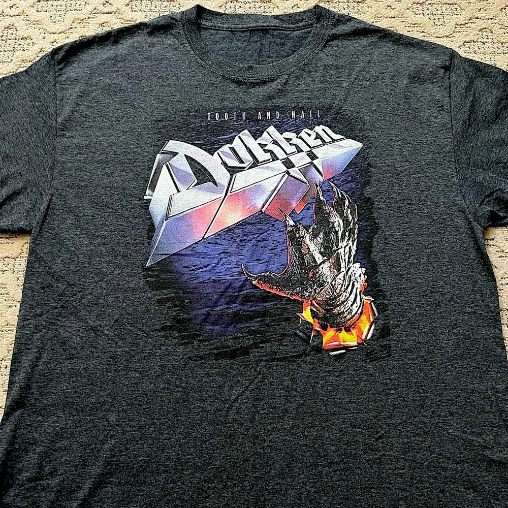 🎸 '16 Dokken Band Tooth & Nail Graphic Studio Album 1984 Unworn Thick Cotton Tee - Picture 1 of 12